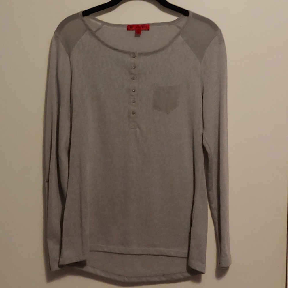 ❤3/$20 Grey Long Sleeve shirt